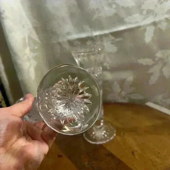 Vintage Set of 2  Cut Glass/Crystal Vases - Picture 3 of 6